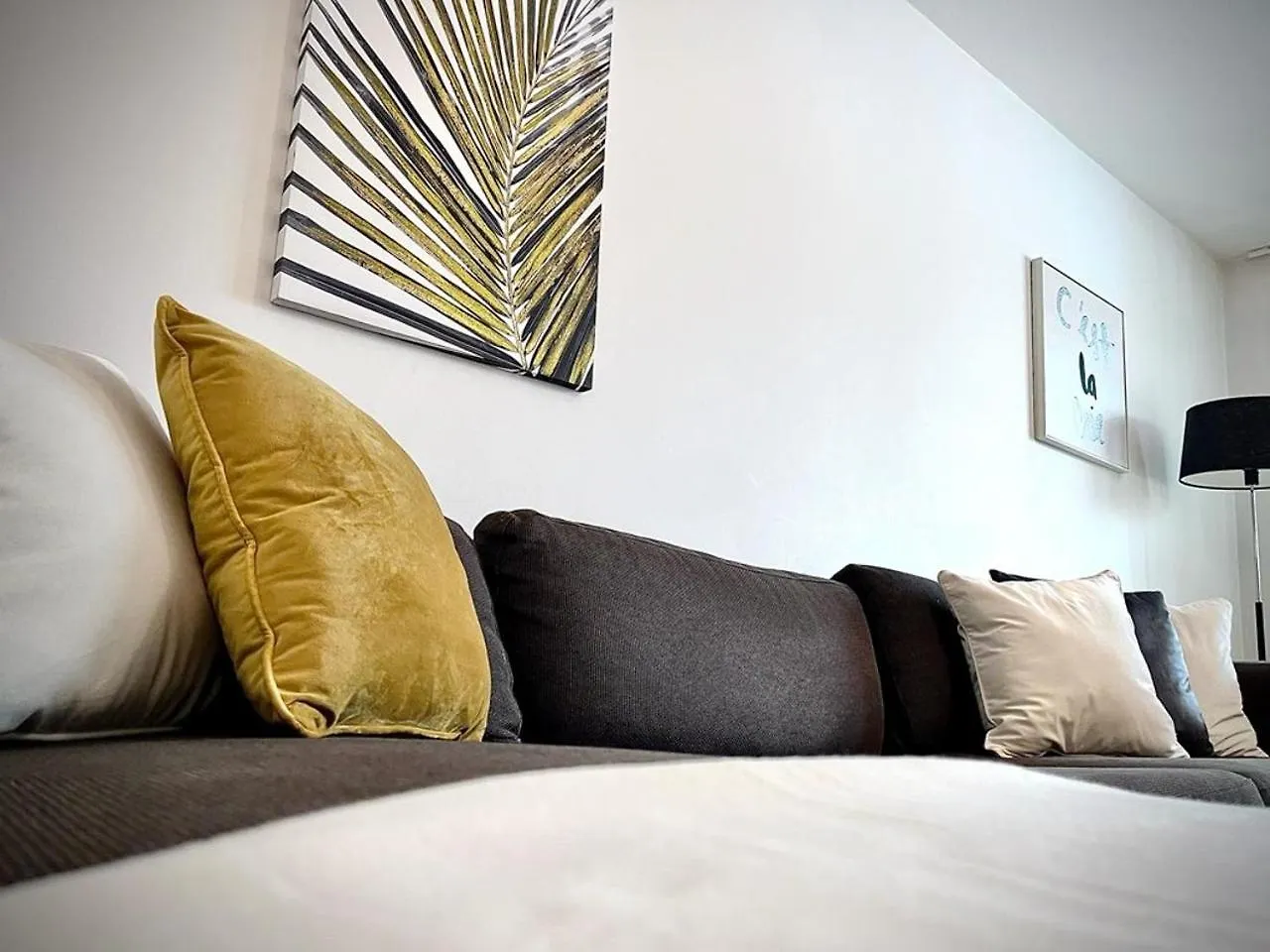 Elegant Apartment In Lovely Location Gothenburg